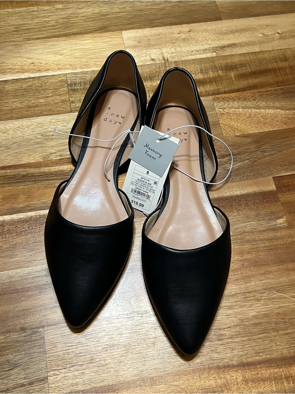 NWT Target a new day Black Pointed Julie Flats with Memory Foam